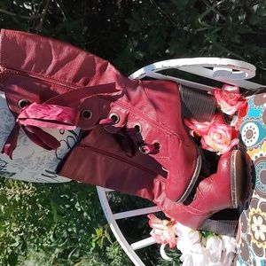 Beautiful knee High boots